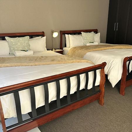 Fin And Feather Guest Lodge Boksburg Buitenkant foto
