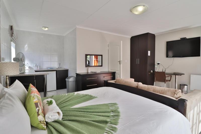 Fin And Feather Guest Lodge Boksburg Buitenkant foto
