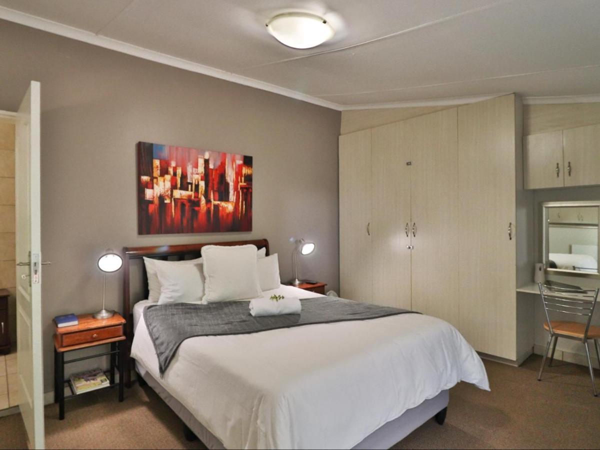 Fin And Feather Guest Lodge Boksburg Buitenkant foto