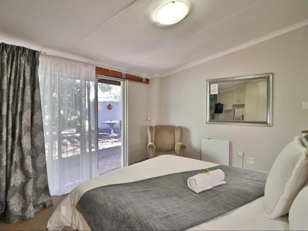 Fin And Feather Guest Lodge Boksburg Buitenkant foto
