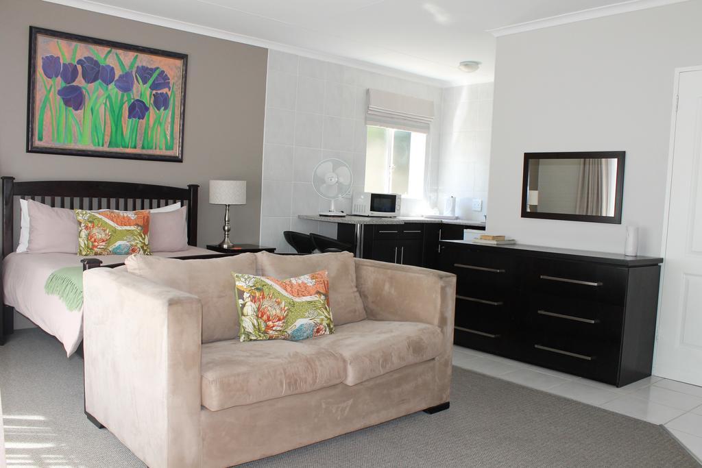 Fin And Feather Guest Lodge Boksburg Buitenkant foto