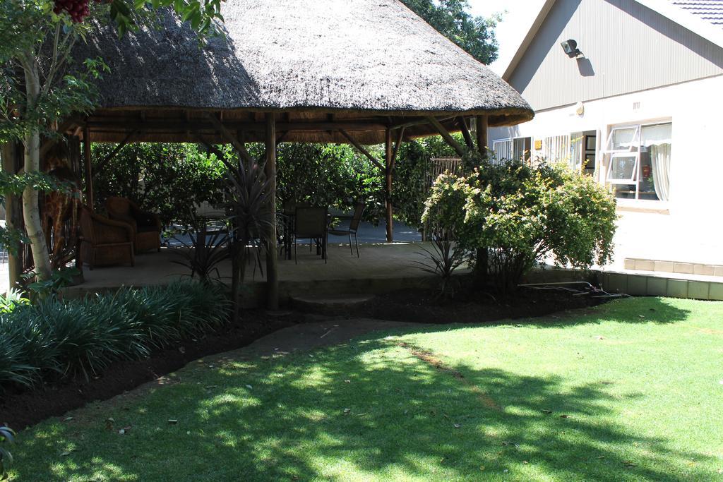 Fin And Feather Guest Lodge Boksburg Buitenkant foto