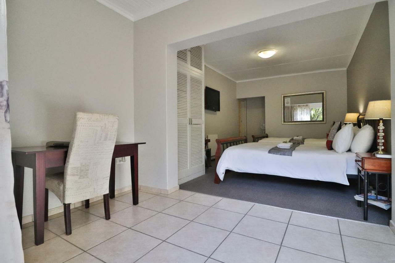 Fin And Feather Guest Lodge Boksburg Buitenkant foto