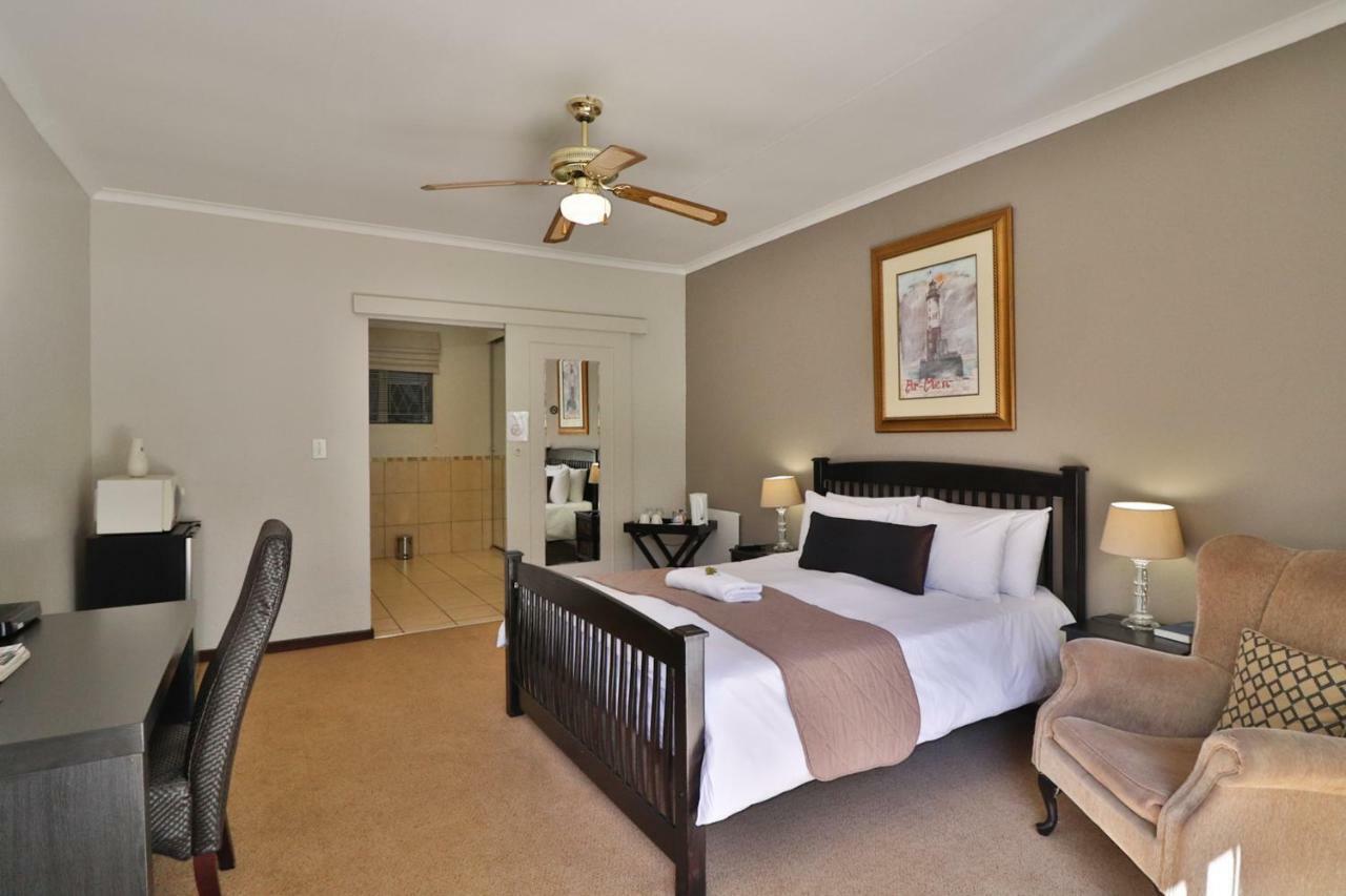 Fin And Feather Guest Lodge Boksburg Buitenkant foto