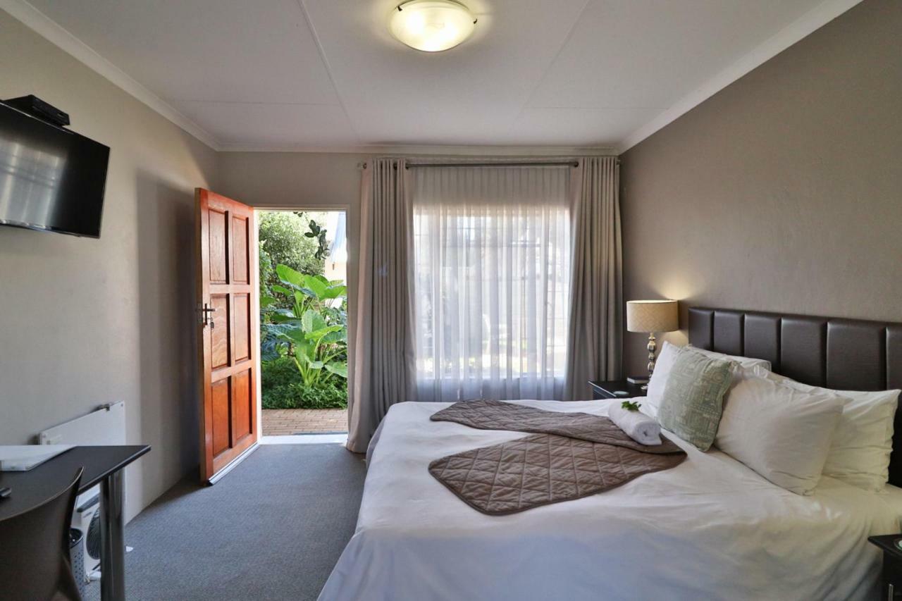 Fin And Feather Guest Lodge Boksburg Buitenkant foto